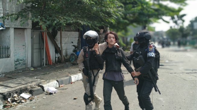 Kerusuhan 22 Mei di Petamburan. (Suara.com/Yasir)