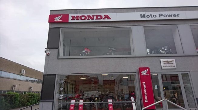 Lihat-Lihat Dealer Honda di Italia, Warganet Indonesia Dibuat Kagum