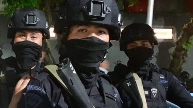 Viral Foto Brimob Bermata Sipit, Polri: "Semua Anggota Adalah WNI"