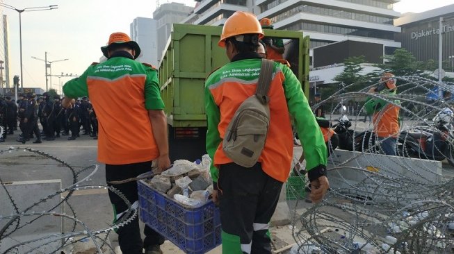 Jalan MH Thamrin Pasca Demo 22 Mei. (Suara.com/Fakhri)