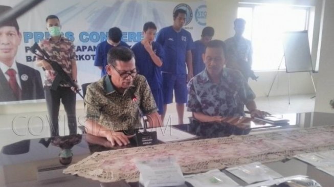 BNNP Sumbar Amankan Sabu 500 gram Beserta Enam Tersangka