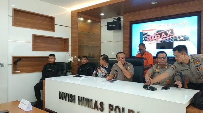 Ini Identitas Asli 3 Brimob yang Dituduh Polisi China di Kerusuhan 22 Mei