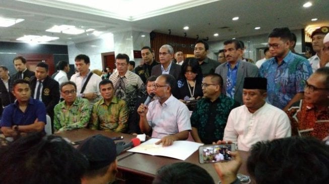 Ajukan Gugatan Prabowo, Bambang Widjojanto Bawa 51 Alat Bukti ke MK