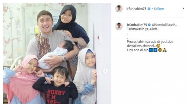 Irfan Hakim tunjukkan wajah tampan buah hatinya yang kelima. [instagram/irfanhakim75]