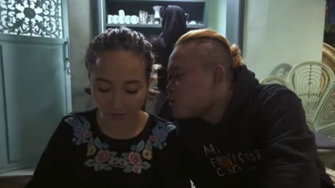 Sule dan Naomi Zaskia buka puasa bersama. (YouTube)