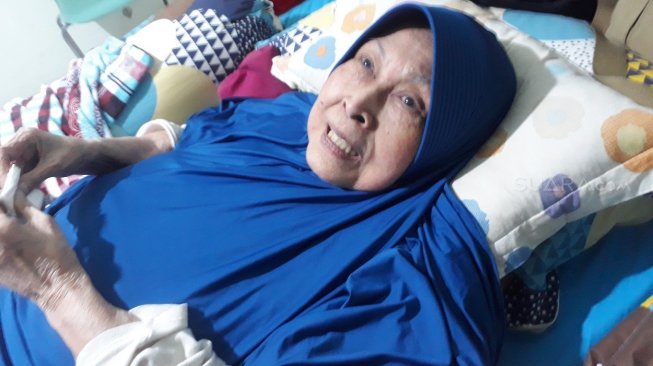 Tak Peduli Sakit, Aminah Cendrakasih Akan Ikut Syuting Si Doel The Movie 3