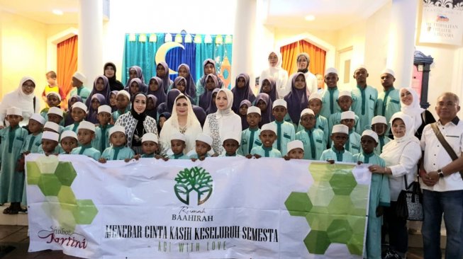 Cerianya Puluhan Anak Yatim Coba Profesi yang Dicita-citakannya di Kidzania