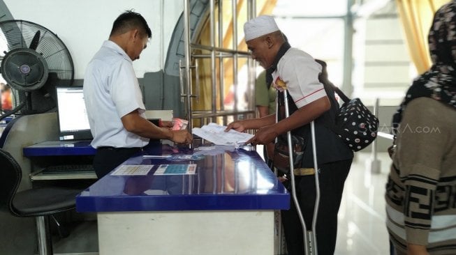 Ketika Difabel Mudik, Menolak Naik Kursi Roda di Stasiun Senen