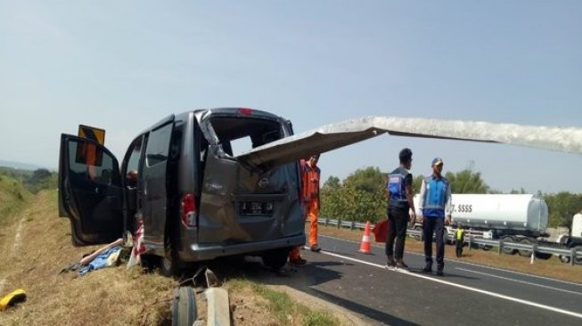 Sopir Diduga Ngantuk, Satu Orang Tewas saat Kecelakaan di Tol Solo - Sragen