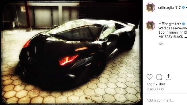Raffi Ahmad pajang foto Lamborghini serba hitam. (Instagram/@raffinagita1717)