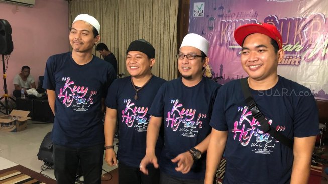 Band Wali di kawasan Cibubur, Depok, Jumat (31/5/2019). [Revi Cofans Rantung/Suara.com]