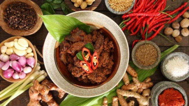 Rendang, salah satu hidangan wajib saat Lebaran . (Shutterstock)