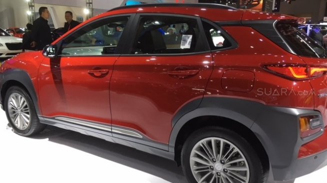 Hyundai Kona tampak samping di Telkomsel IIMs 2019 [Suara.com/ukirsari].