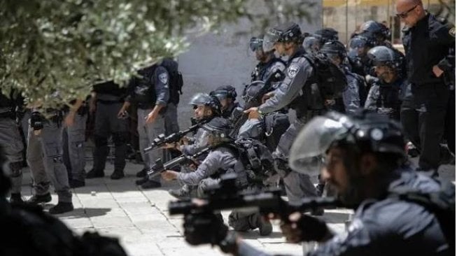 Militer Zionis Israel Serbu Masjid Al Aqsa Dan Usir Jamaah