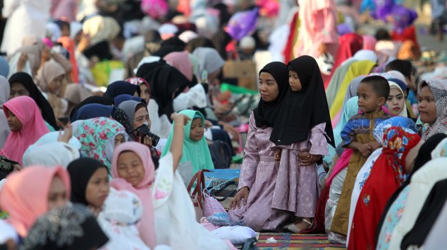 Fatwa MUI, Ini Ketentuan Salat Idul Fitri Sendirian dan Berjemaah di Rumah