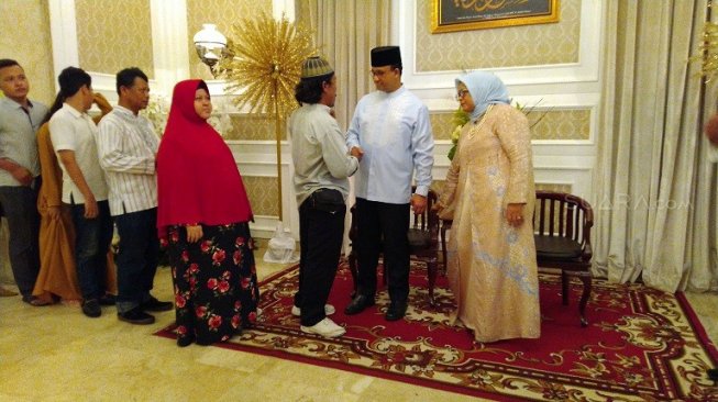 Sore Ini Anies Open House, Warga Ngantre dari Siang Usai Keliling Kampung