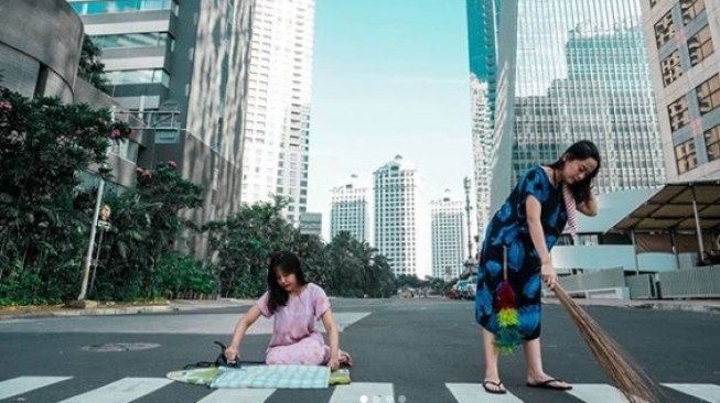 Jakarta Sepi Jadi Tempat Instagramable, Ini Tingkah Unik Anak Milenial
