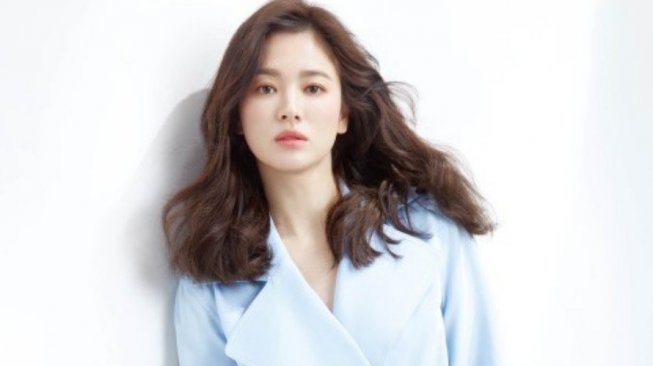 Hadir di New York Fashion Week, Penampilan Song Hye Kyo Dihujat Warganet