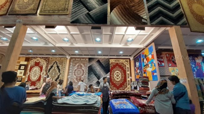 Di Jakarta Fair, Karpet dan Sajadah Diskon hingga 80%!