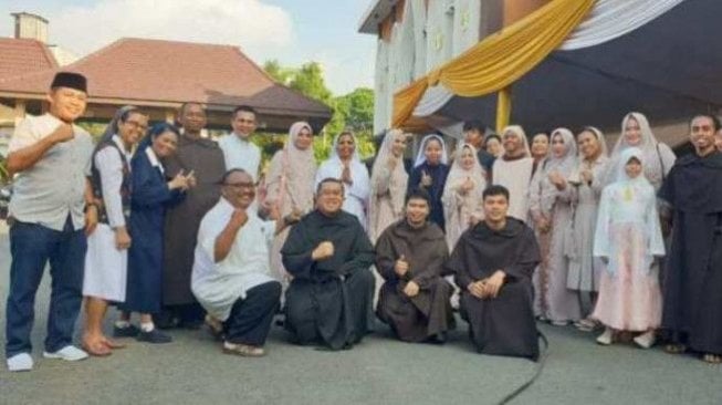 Indahnya Toleransi, Para Pengurus Gereja Jember Ikut Rayakan Lebaran