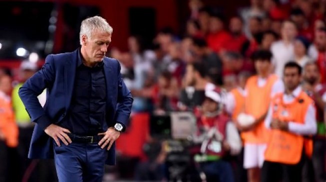 Reaksi pelatih timnas Prancis Didier Deschamps saat skuatanya dikalahkan Turki di kualifikasi Piala Erop 2022 di Konya. FRANCK FIFE / AFP