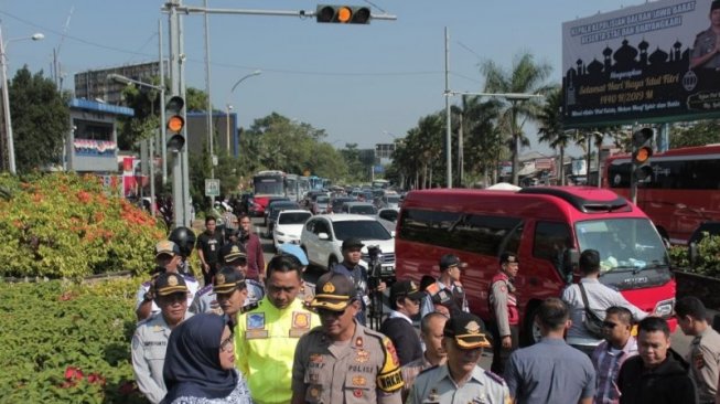 Takut Diserbu Pengangguran, Bupati Bogor Razia Kontrakan Setelah Arus Balik