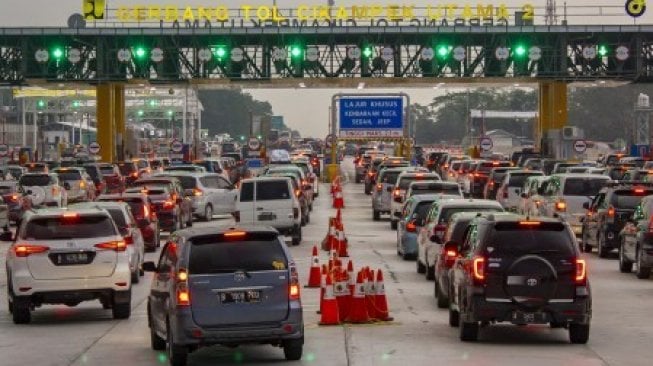 Libur Nataru, Kendaraan Keluar-Masuk Jakarta Alami Peningkatan Hingga Pergantian Tahun