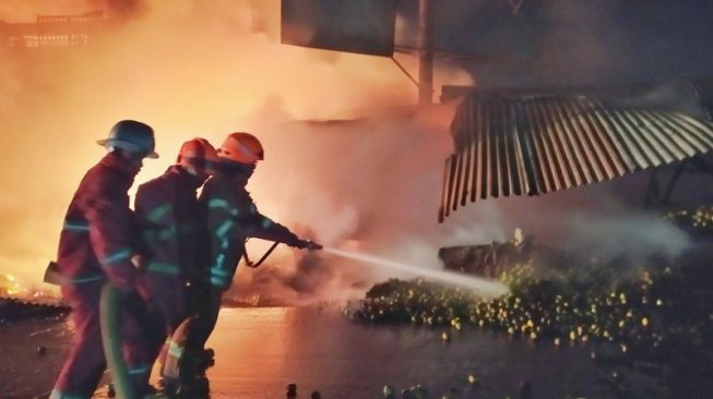 Bukan Petasan, Kebakaran Pasar Ujungberung Dipicu Arus Pendek di Toko Buah