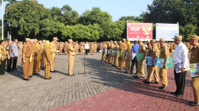 Sanksi Menanti Puluhan PNS Pemkot Bekasi yang Absen Saat Hari Pertama Kerja