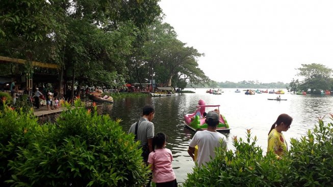 Wisata Danau Cipondoh Tangerang - DANAU INDAH