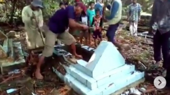 Tak Dapat Dukungan, Caleg Gagal di Sulsel Bongkar 4 Makam Keluarga