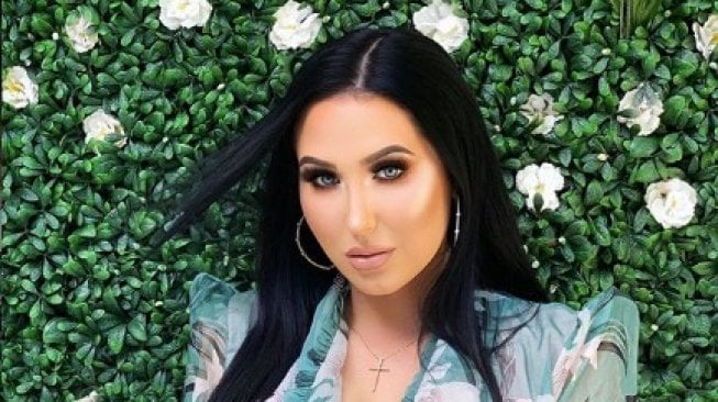 Tak Sesuai Ekspektasi, Fans Kecewa dengan Produk Lipstik Jaclyn Hill