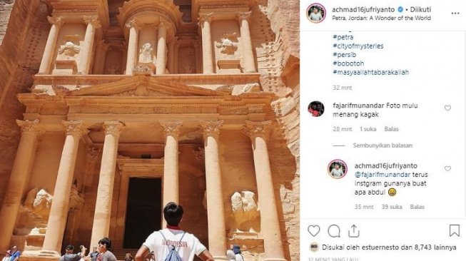 Achmad Jufriyanto tengah berwisata di Petra, Yordania. (Instagram/@achmad16jufriyanto).
