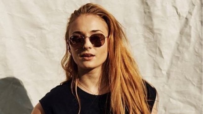 Ini Alasan Sophie Turner dan Joe Jonas Tunda Punya Momongan