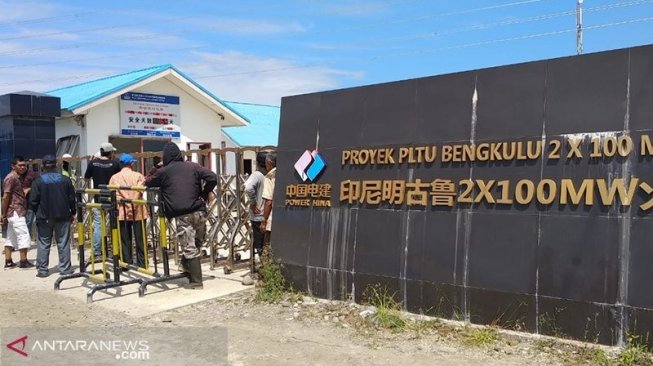 Warga Rekam Tenaga Kerja Asing asal China Diduga Sembunyi di Tepi Pantai