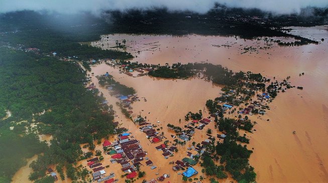 Kirim Tenaga Medis dan Obat, Dinkes Sultra Tangani Korban Banjir Konawe