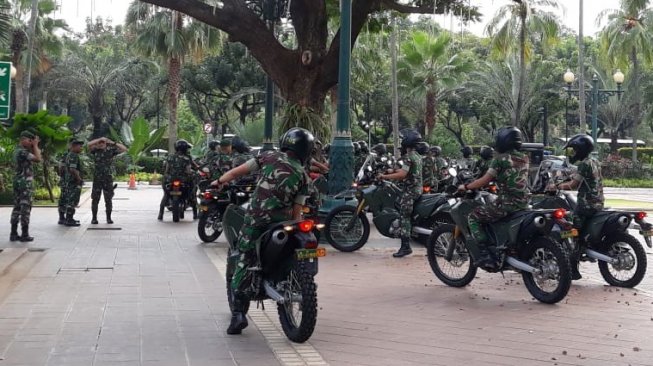 Jelang Sidang MK, 400 Personel TNI Bersiaga di Kantor Anies