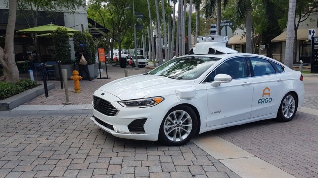 Sebuah Argo AI yang tengah beroperasi di Miami, Florida, Amerika Serikat [Shutterstock].