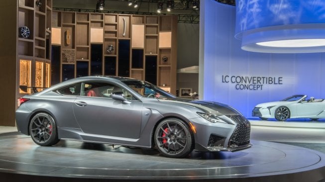 Didesain Futuristik, Lexus Ini Jadi Pesawat Luar Angkasa