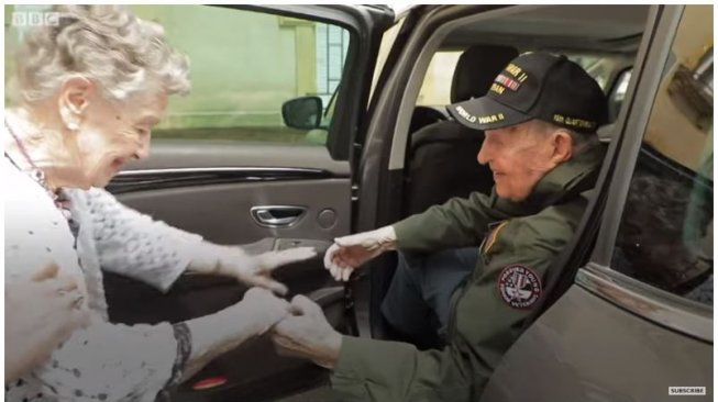 Tentara veteran bertemu kekasih di panti jompo. (Youtube/BBC News)