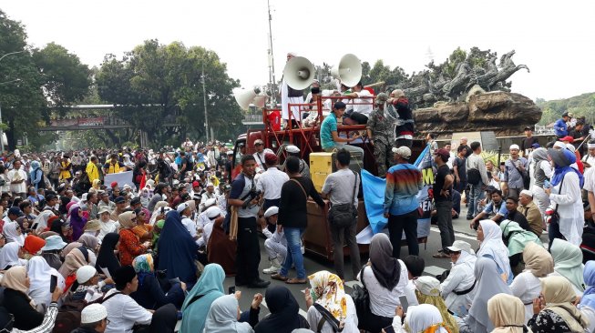 Ini Alasan Pemerintah Bubarkan FPI Hingga Larang Seluruh Aktivitasnya