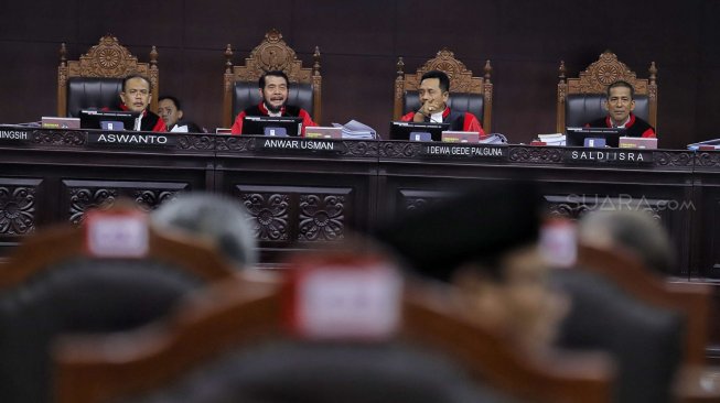 BW Sebut Hakim MK Tak Lakukan Judicial Activism, Tim Hukum Jokowi: Keliru!