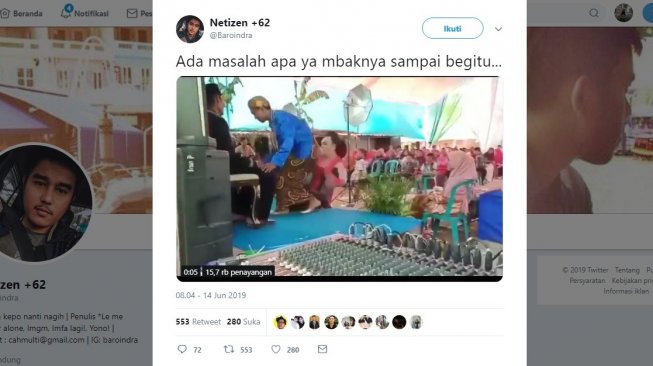 Bikin Ngakak, Pengantin Perempuan Ini Terjengkang Saat Sungkem ke Orang Tua