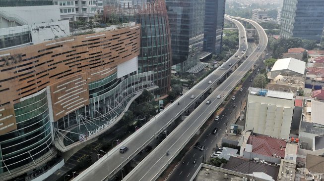 Anies Bakal Permanenkan Jalur Sepeda di Jalan Layang Non Tol