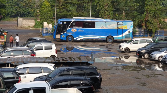 Hari Ini,Shelter Bus Damri Cilegon-Bandara Soetta Pindah ke Terminal Seruni