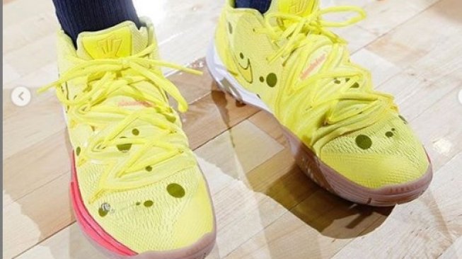 Harga sepatu hotsell kyrie 5 spongebob