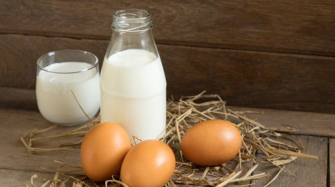 Ilustrasi susu dan telur. (Shutterstock)