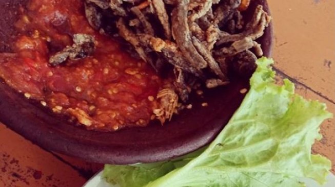 Gurih Lezatnya Uceng Goreng Warung Barokah Pak Sabar, Bikin Ketagihan