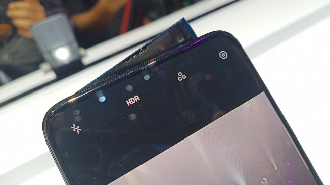 Oppo Reno diluncurkan di Jakarta, Senin (17/6/2019). [Suara.com/Tivan Rahmat]