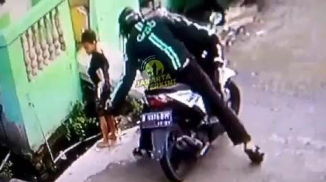 Driver Grab yang Rampas Ponsel Bocah saat Pipis Akhirnya Ditangkap